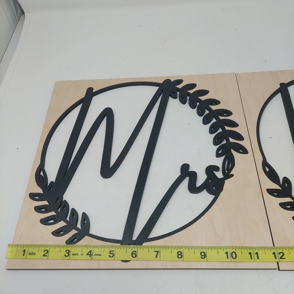 Mr. and Mrs. Black Wooden Round Signs Wedding Decor Laurel Hoop Cursive - Picture 5 of 5